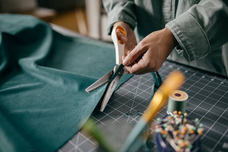 Nůžky entlovací Fiskars Premier