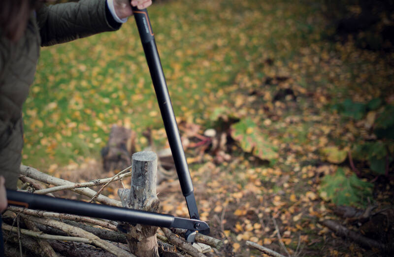 Dvouruční nůžky Fiskars SingleStep L39