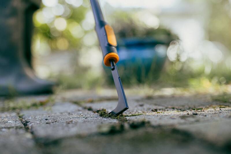 Nůž na spáry Fiskars OneClick