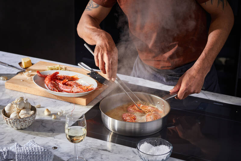 Pánev Fiskars All Steel 26 cm s poklicí