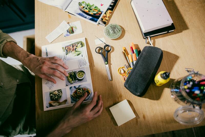 Univerzální nůžky Fiskars Functional Form ReNew 17 cm