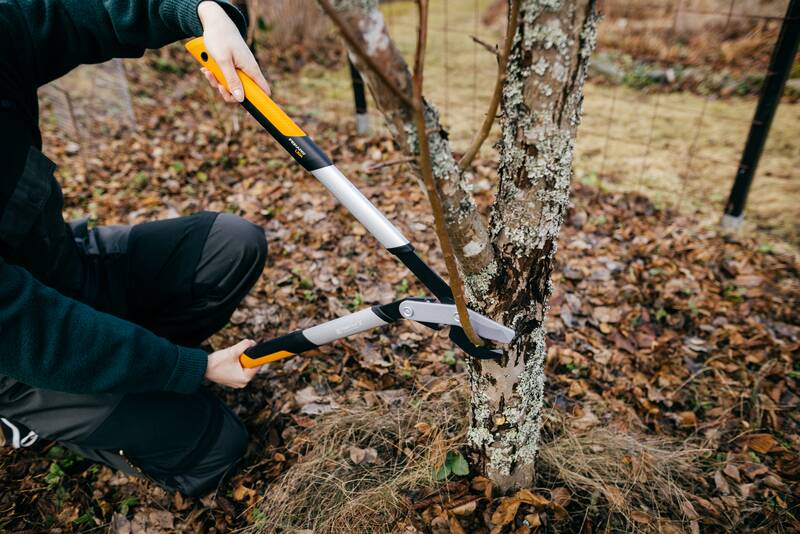 Dvouruční nůžky Fiskars PowerGearX LX94