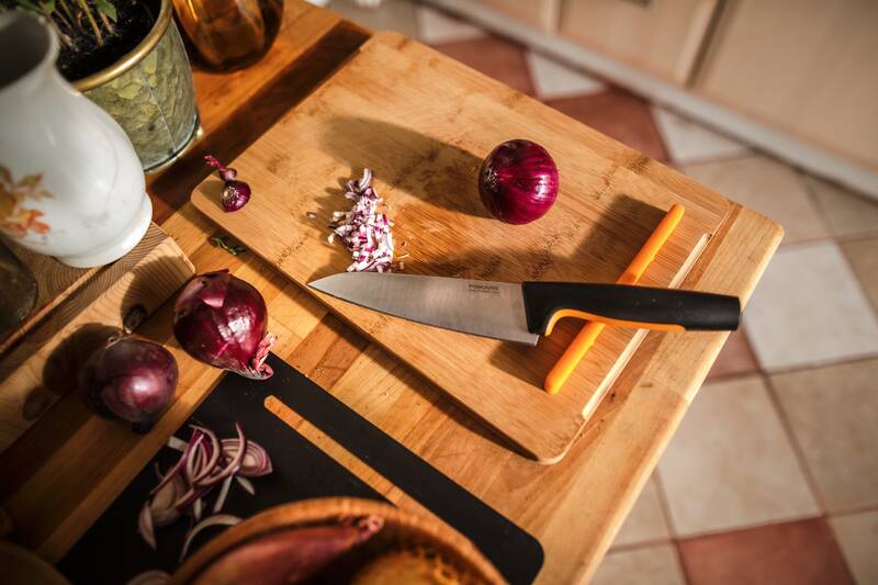 Střední kuchařský nůž Fiskars Functional Form