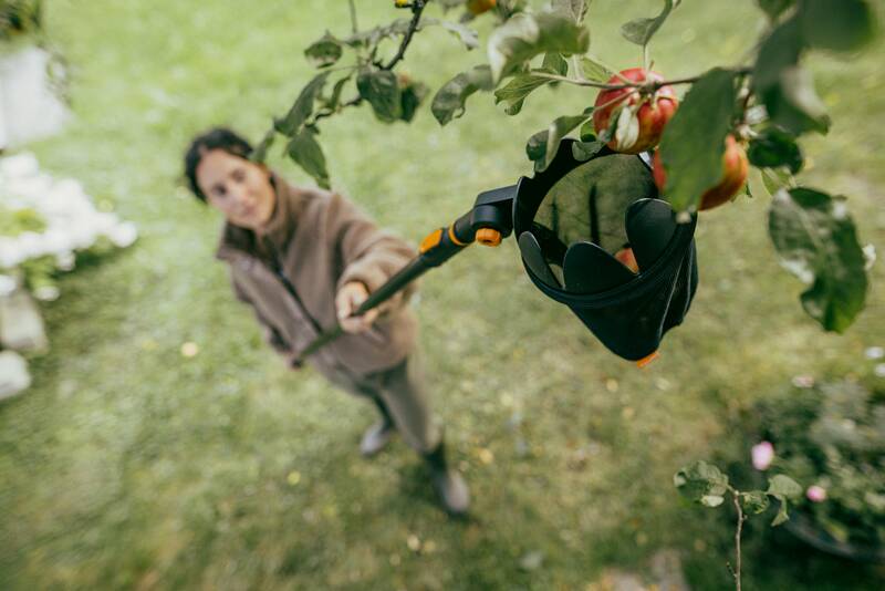 Česáček na ovoce Fiskars OneClick